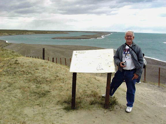 PuertoMadryn-Oct-2003-114-RonCoast1