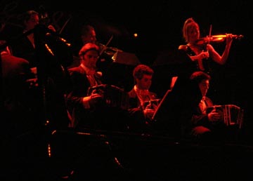 11-03-05-tangoshow-8