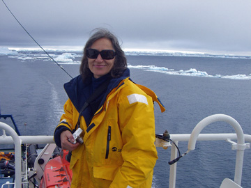 2008-Dec-OpenWaterAnimalsOnIce-Pete-11