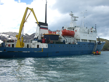 2008-Dec-SouthGeorgia-CooperBay-Drygalaski Fjord-Pete-61