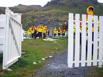 2008-Dec-SouthGeorgia-GrytvikenWhalingStation-Pete-11