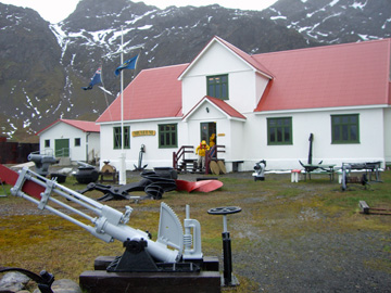 2008-Dec-SouthGeorgia-GrytvikenWhalingStation-Pete-26