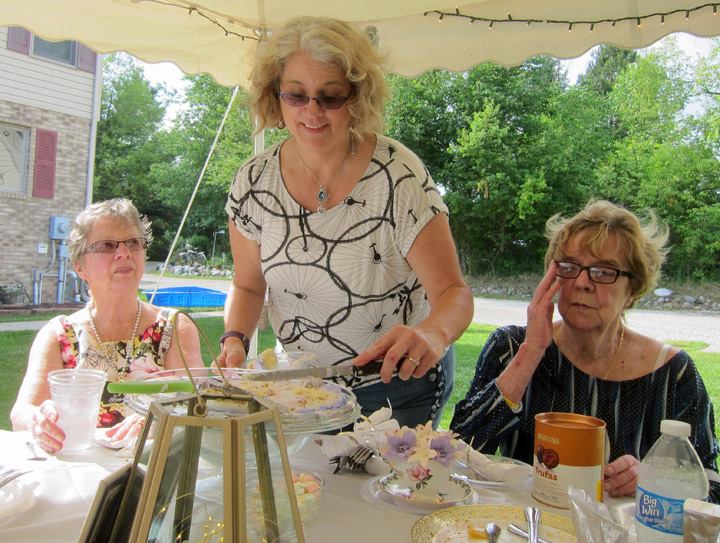 Moms-90thBday-June-2018-050