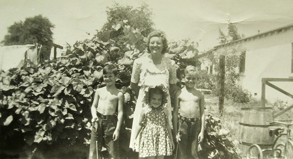 011 - L - R, your grandpa Ron, Great grandma Weaver, Sally Ann Weaver, Richard Edwin Weaver Jr.