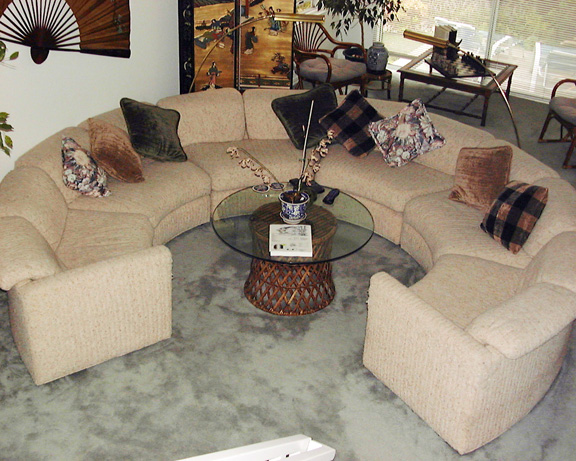 031 - I loved this circular couch