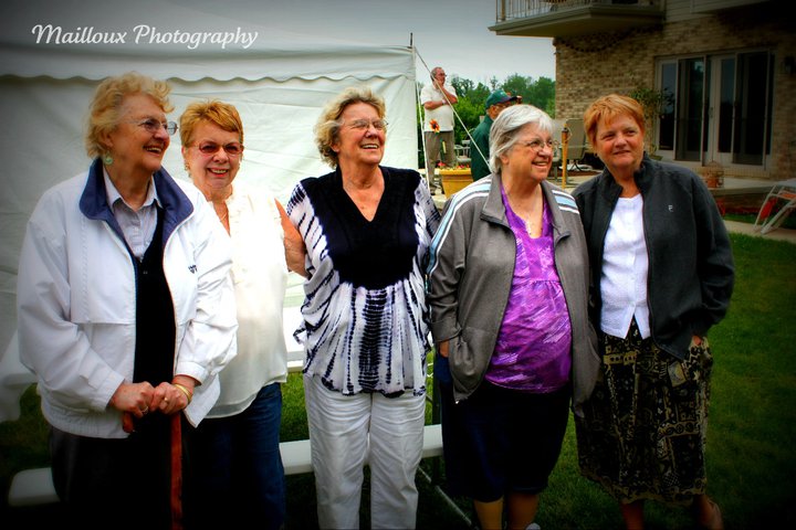 264321_195867557132647_1980087_n